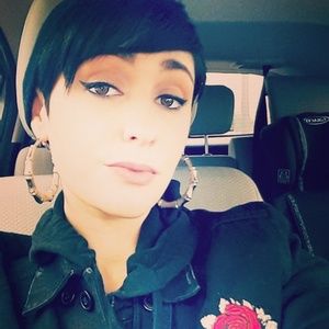 Meet your Posher, Sharon